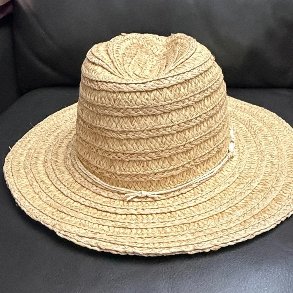 Universal Thread chic straw